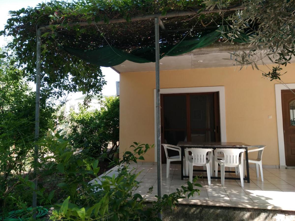 Lefkas House With Garden Villa Tsoukaladhes Luaran gambar