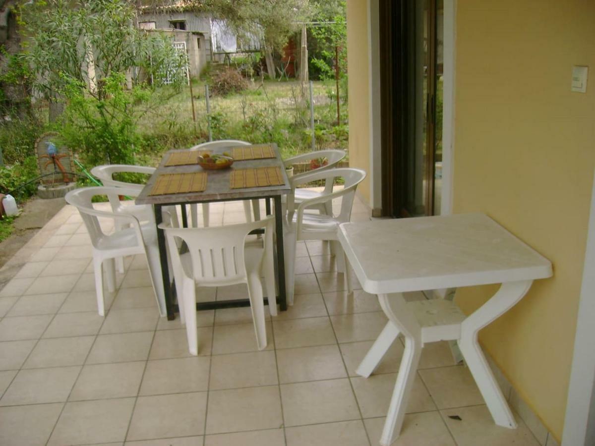 Lefkas House With Garden Villa Tsoukaladhes Luaran gambar